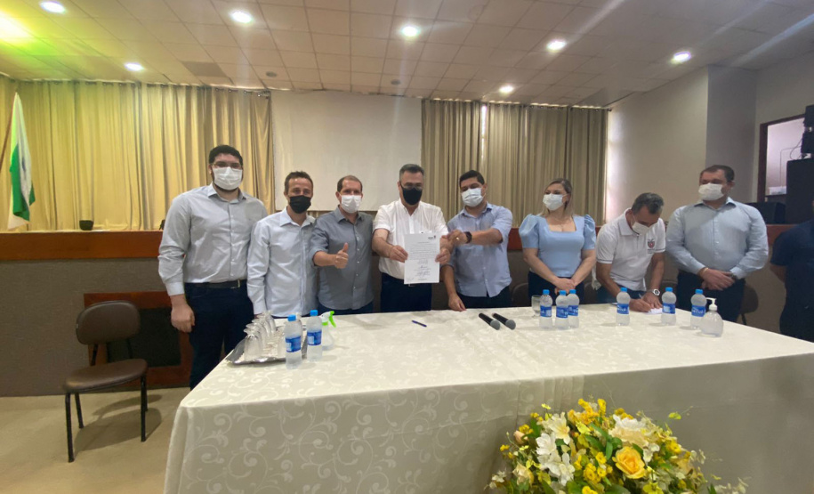 O secretário de Estado da Saúde, Beto Preto, assinou nesta sexta-feira (5) a autorização para o aumento no repasse de custeio ao Hospital Moacir Micheletto, em Assis Chateaubriand, logo após a visita na unidade. - Assis Chateaubriand, 05/11/2021 - Foto: Andressa Desyreé / Sesa