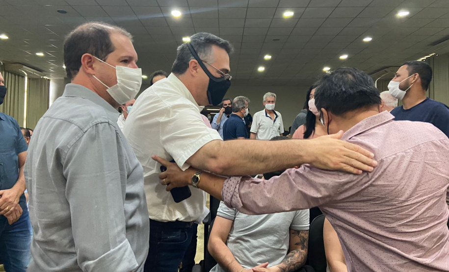 O secretário de Estado da Saúde, Beto Preto, assinou nesta sexta-feira (5) a autorização para o aumento no repasse de custeio ao Hospital Moacir Micheletto, em Assis Chateaubriand, logo após a visita na unidade. - Assis Chateaubriand, 05/11/2021 - Foto: Andressa Desyreé / Sesa