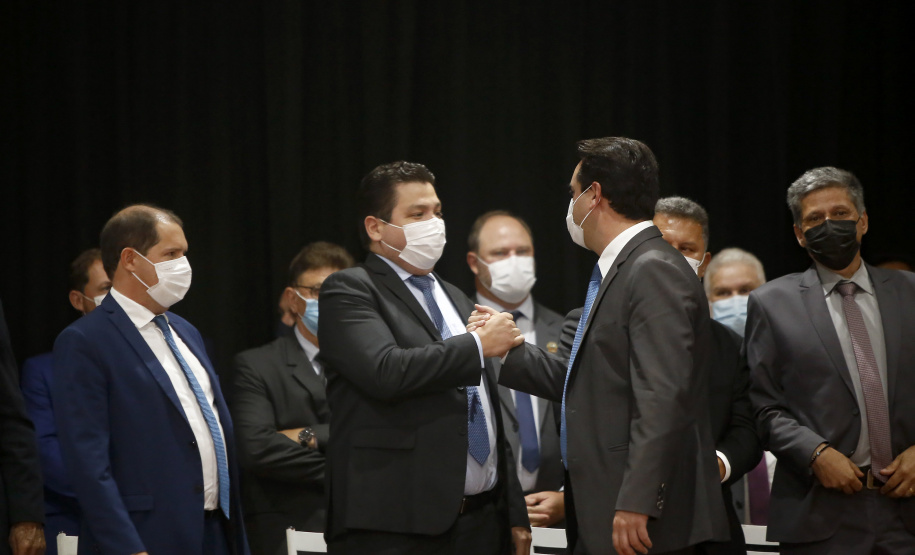 O governador Carlos Massa Ratinho Junior recebeu nesta sexta-feira (5) o título de “Benfeitor do Oeste”. A homenagem é dos prefeitos que integram a Associação dos Municípios do Oeste do Paraná foi conferida durante a 15ª edição do maior evento da imprensa da região, o Prêmio Amop de Jornalismo. 
Foto Gilson abreu/AEN