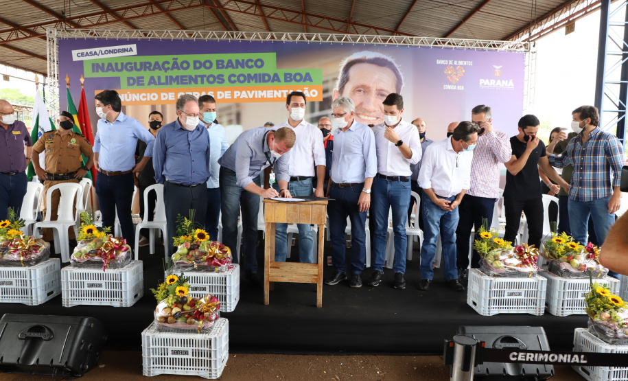 A unidade da Ceasa Paraná de  Londrina passa pela maior reforma desde a sua inauguração, em 1982, com diferentes intervenções para ampliar a capacidade e funcionalidade do local