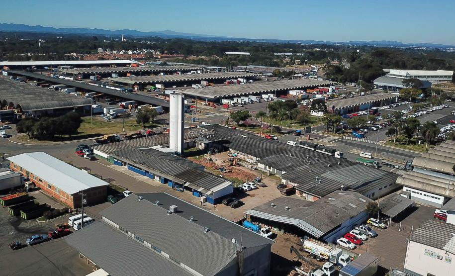 Ceasa Curitiba  -  Curitiba, 30/07/2021  -  Foto: Alessandro Vieira/AEN