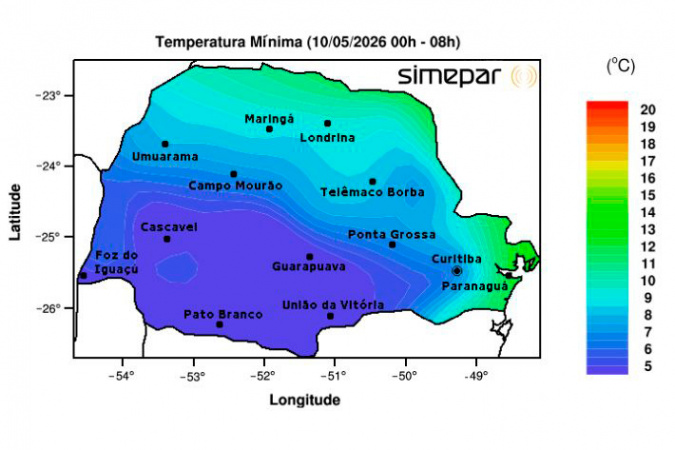 Paisagem de frio intenso no Paraná com geada em campos abertos
