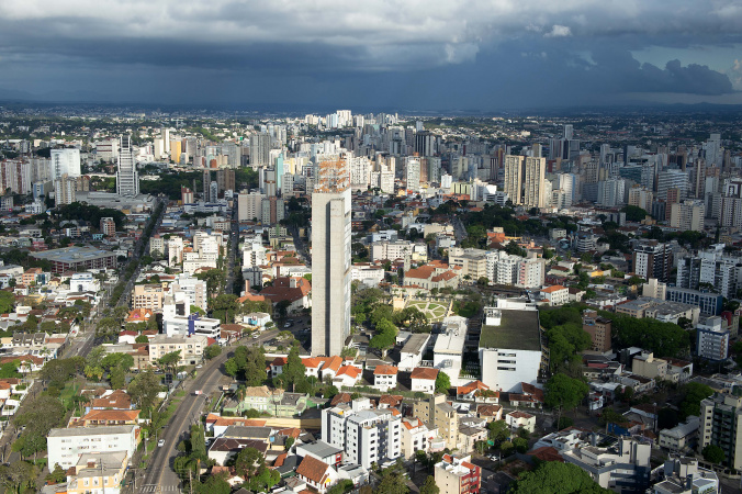IAT e IBGE firmam acordo para delimitar municípios do Paraná