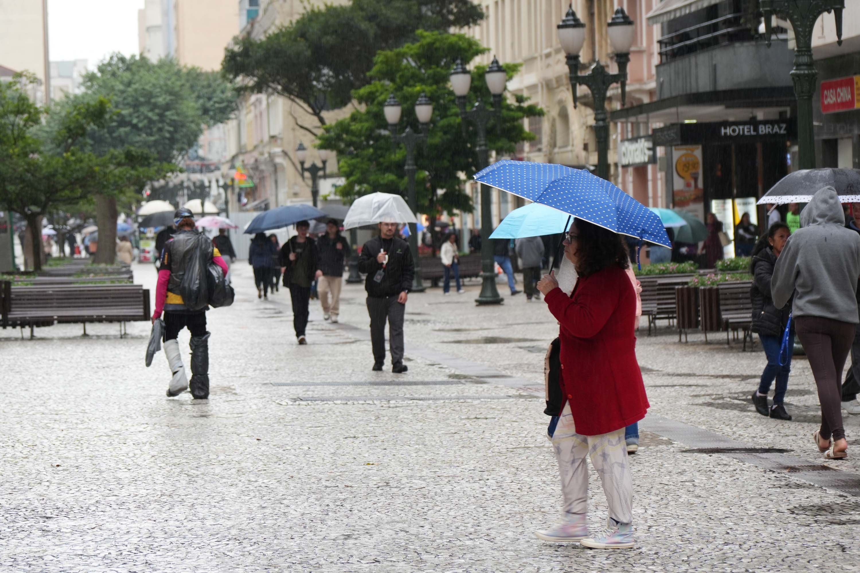 FRENTE FRIA DO RIO GRANDE DO SUL CHEGA AO PARAN&Aacute; NESTA SEMANA, PREV&Ecirc; SIMEPAR